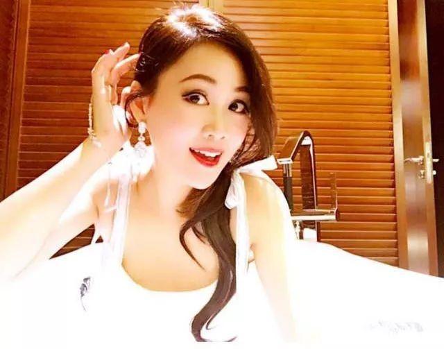 陈小春时代巨星，最新动态与影响力闪耀光芒