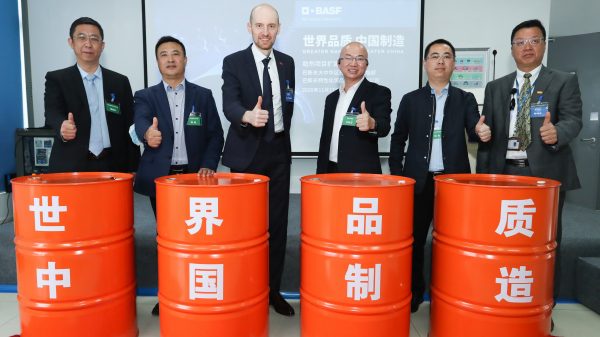 科迈化工上市，温馨小故事背后的里程碑