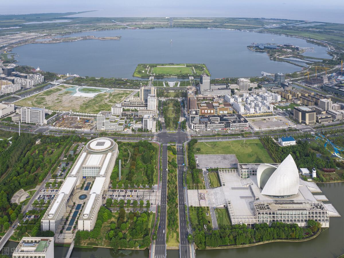 上海临港新城最新动态，城市变迁与成长之路